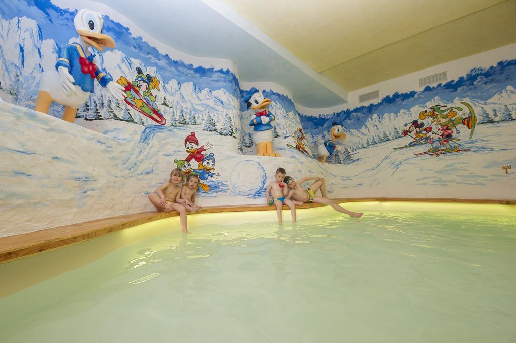 Sport Hotel Vittoria Passo del Tonale Esterno foto